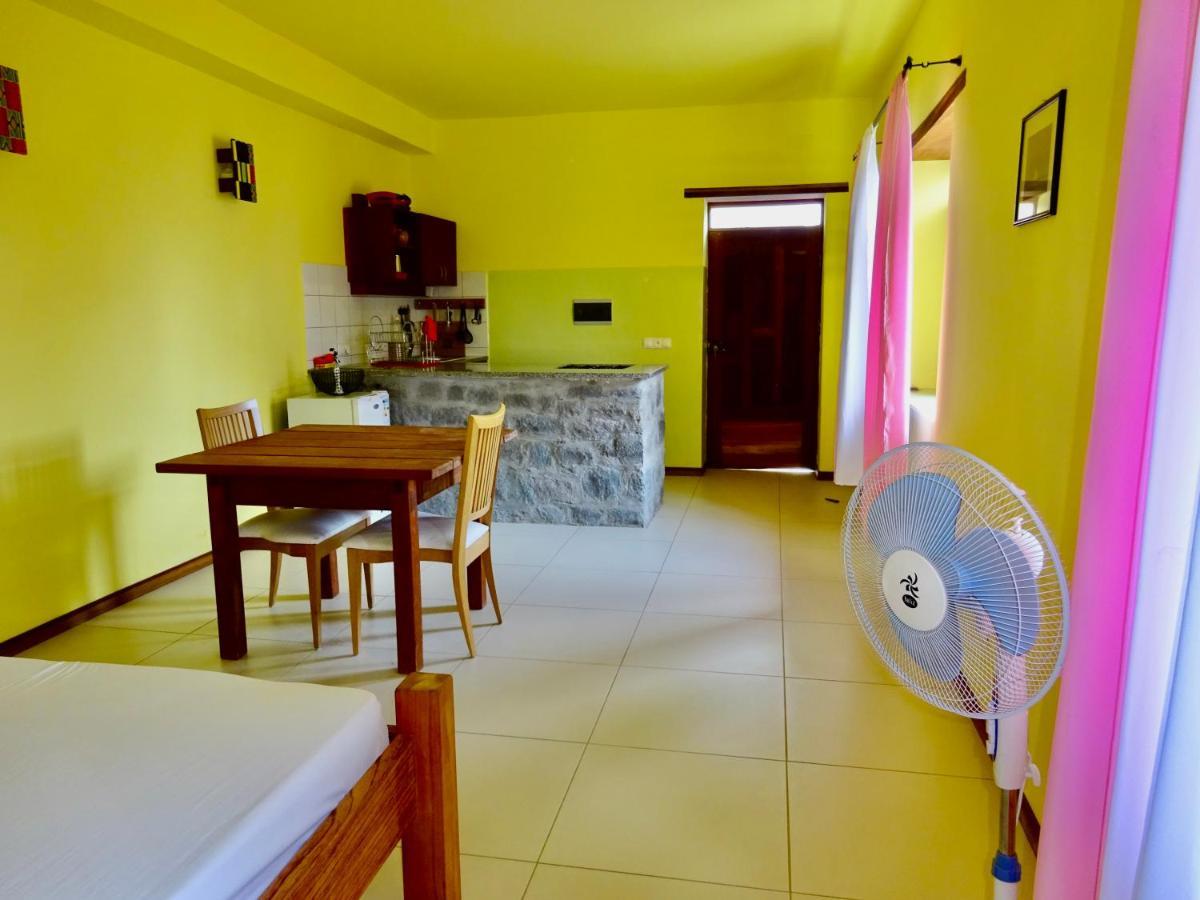 Apartment With Sea View Near The Beach And The Village Center! Тарафал Екстериор снимка
