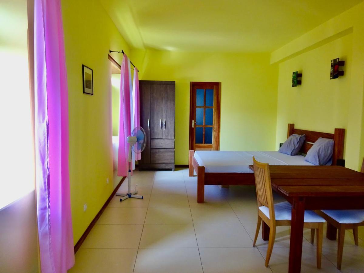 Apartment With Sea View Near The Beach And The Village Center! Тарафал Екстериор снимка