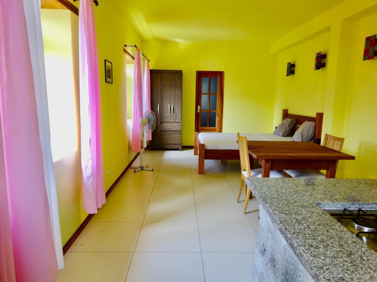 Apartment With Sea View Near The Beach And The Village Center! Тарафал Екстериор снимка